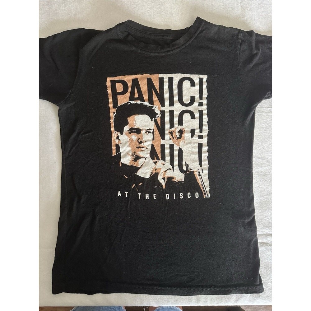 Panic At The Disco Tee T-shirt PATD emo Y2K Band Tee Small
